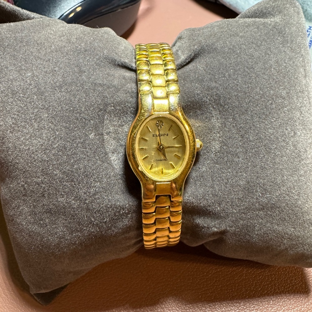 Vintage Elgin Diamond EL320N Watch